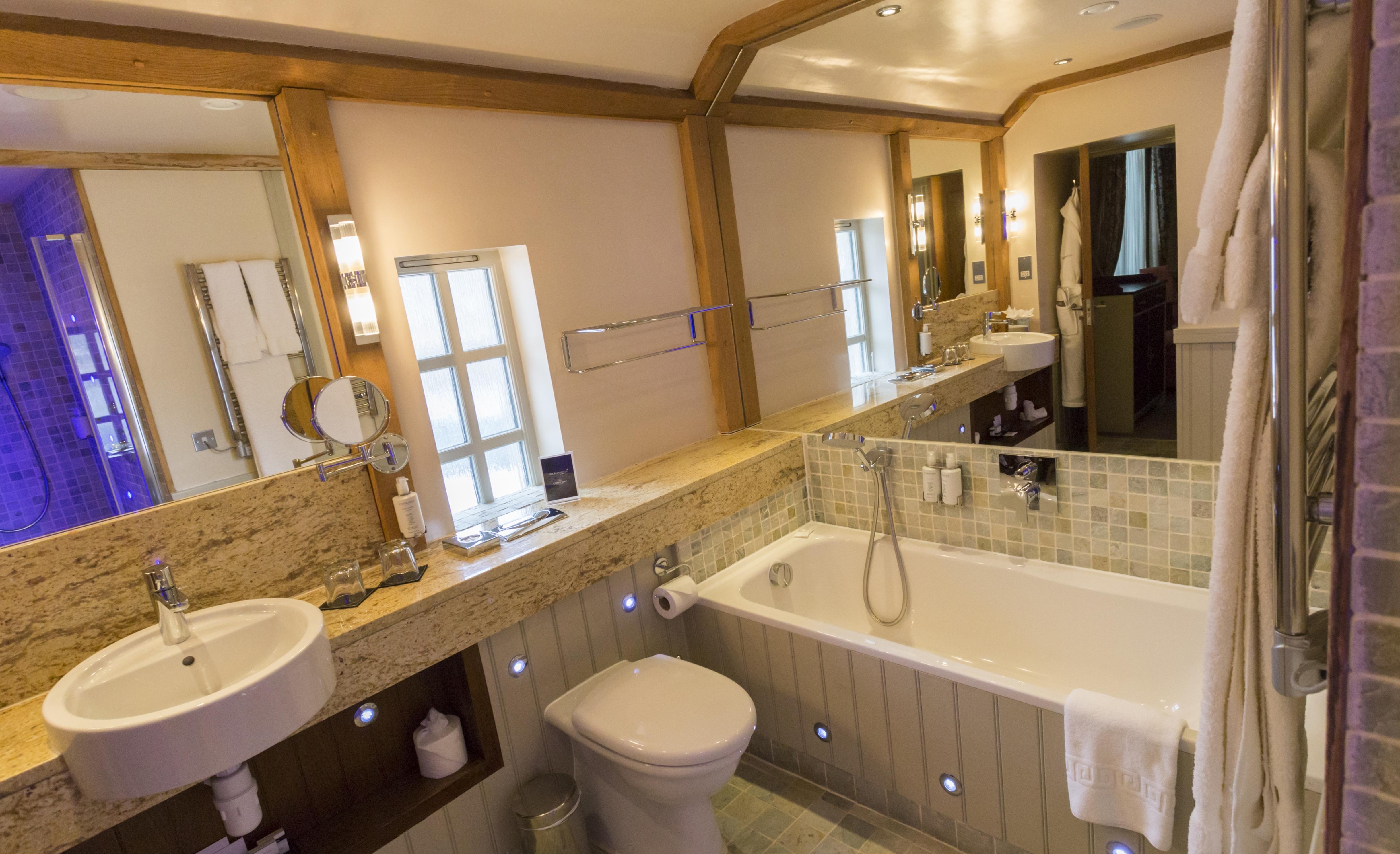 Saint Saviour The Farmhouse Hotel And Restaurant מראה חיצוני תמונה